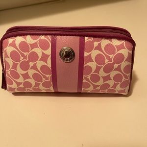 Coach makeup bag. Very cute, good condition